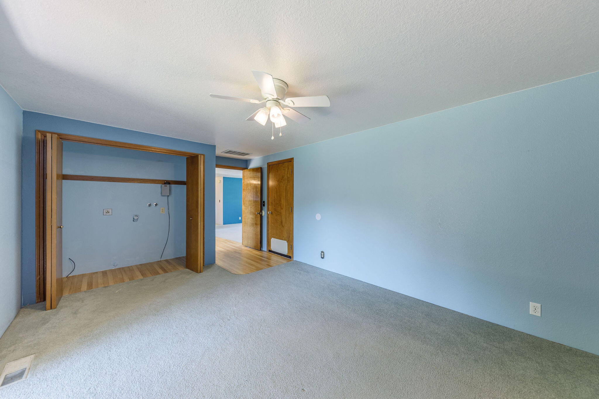 1532 Roberts Road Medford, OR 97504 - Photo 20 of 42 Family Room