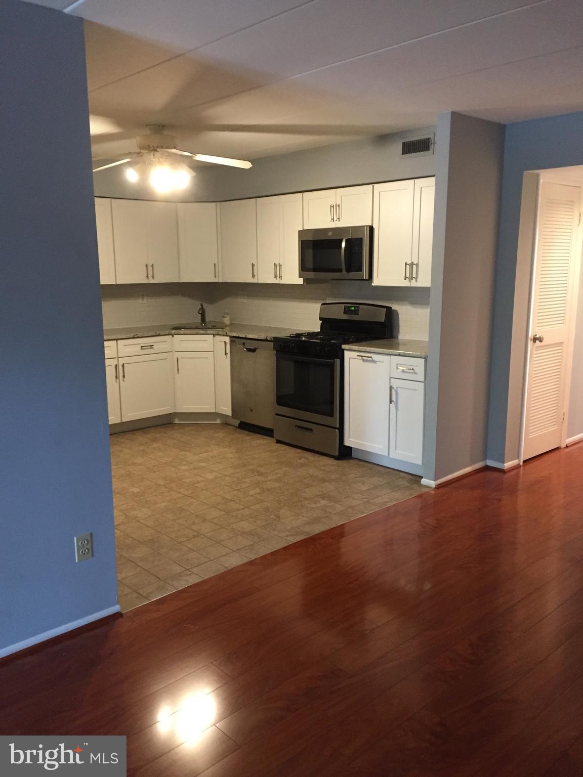 10113 Verree Road, Unit B5 Philadelphia, PA 19116 - Photo 7 of 26 KItchen
