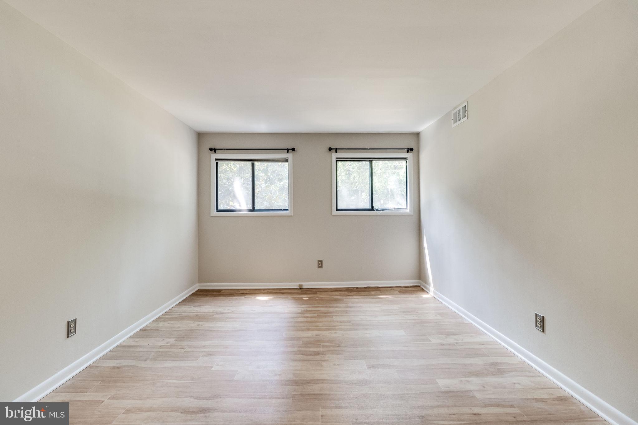 55 Skyhill Road, Unit 204 Alexandria, VA 22314 - Photo 10 of 21