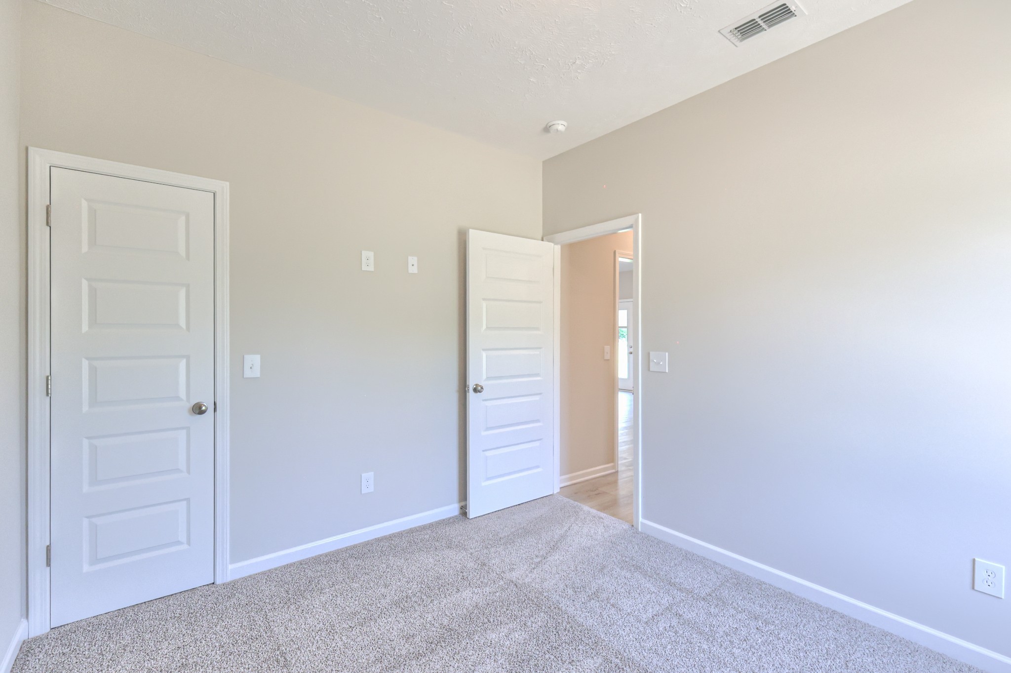 201 North Fork Branch Road Tullahoma, TN 37388 - Photo 23 of 31 a view of an empty room