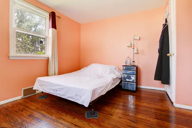 $289,990 | 75 East Wright Street, Pleasantville, NJ 08232