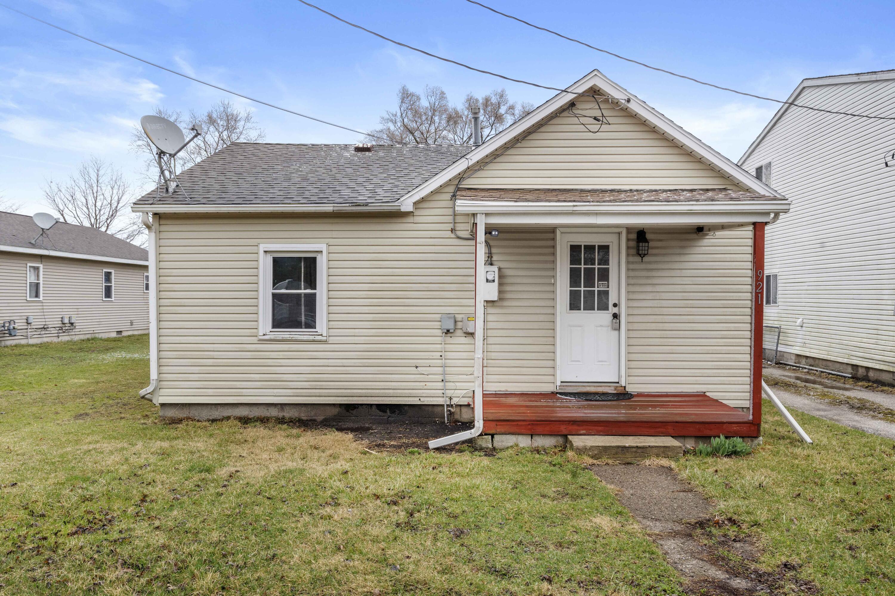 921 North Rachel Street Rensselaer, IN 47978 - Photo 1 of 23 3000x1998
