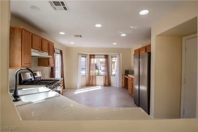 $1,659 | 10437 Coyote Cub Avenue, Las Vegas, NV 89129