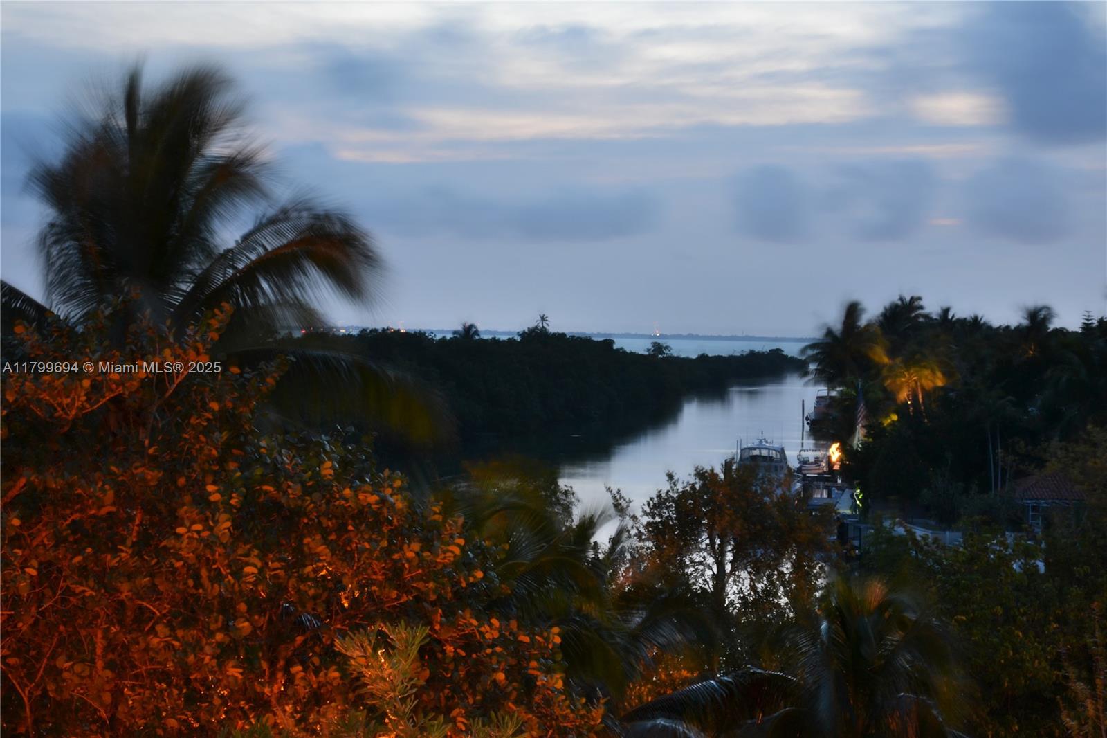 1121 Crandon Boulevard, Unit E307 Key Biscayne, FL 33149 - Photo 22 of 30