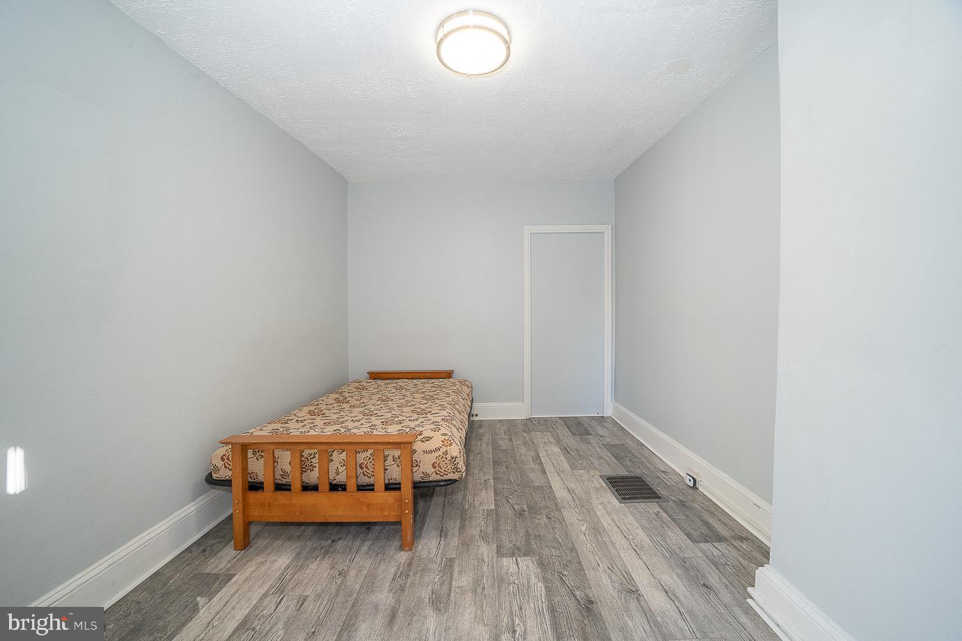 4522 Smick Street Philadelphia, PA 19127 - Photo 27 of 36 a room with a desk and chair