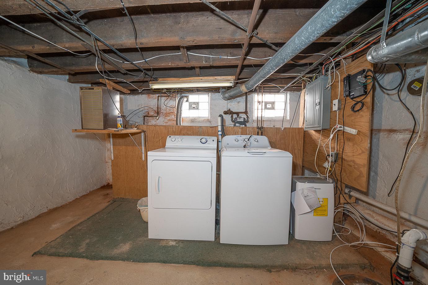 4522 Smick Street Philadelphia, PA 19127 - Photo 33 of 36 a utility room with dryer and washer