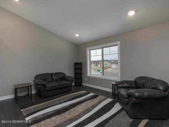 325 Brookestone Drive Southeast Rochester, MN 55904 - Photo 5 of 22 Gallery Image 5