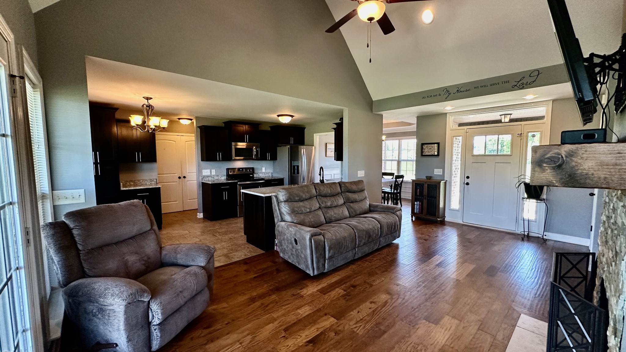 509 Neal Road Watertown, TN 37184 - Photo 18 of 48 a living room with furniture and wooden floor