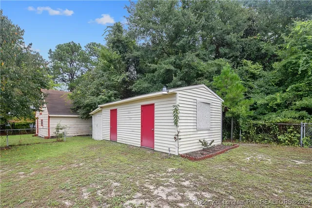 $228,000 | 4914 Pinewood Drive, Hope Mills, NC 28348