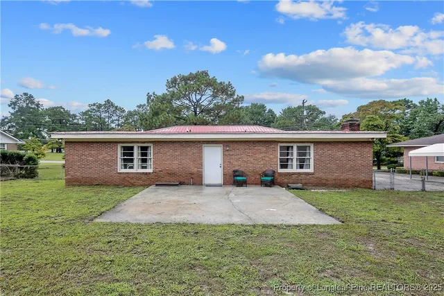 $228,000 | 4914 Pinewood Drive, Hope Mills, NC 28348