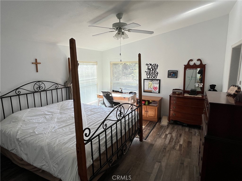 39950 7 Oaks Road, Unit 41 Angelus Oaks, CA 92305 - Photo 9 of 21 BEDROOM 1