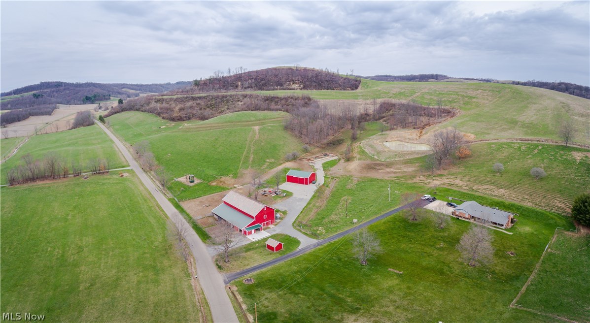 4763 Seibert Hill Road Southwest New Philadelphia, OH 44663 - Photo 3 of 17 Gallery Image 3