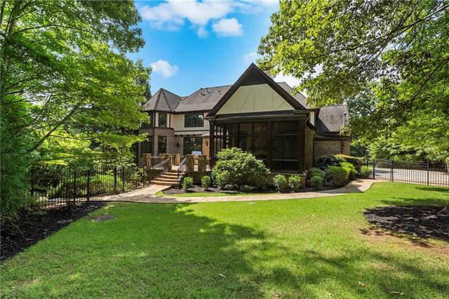 $2,975,000 | 989 Middle Fork Trail, Suwanee, GA 30024