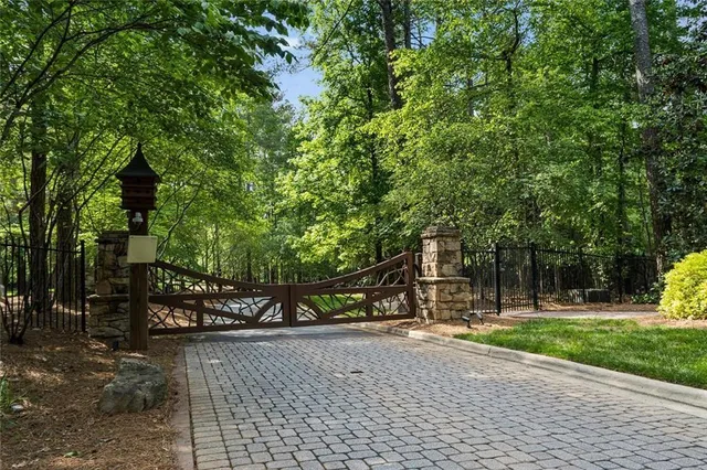 $2,975,000 | 989 Middle Fork Trail, Suwanee, GA 30024
