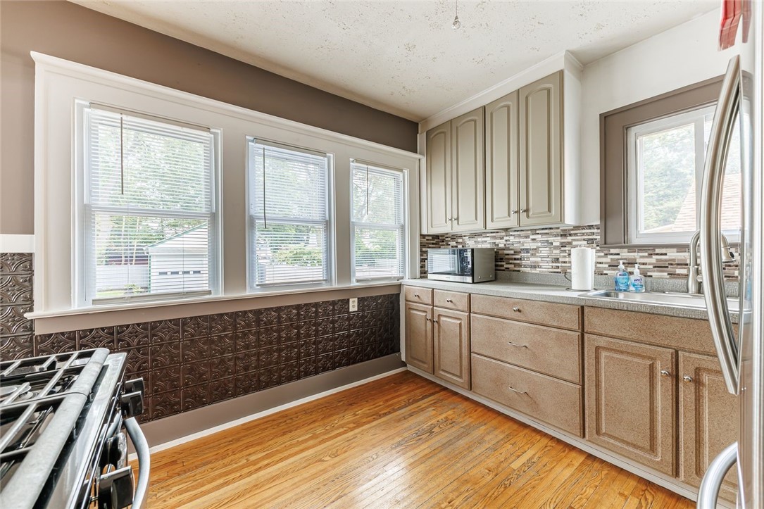 42 Walzford Road Irondequoit, NY 14622 - Photo 16 of 34 Gallery Image 16