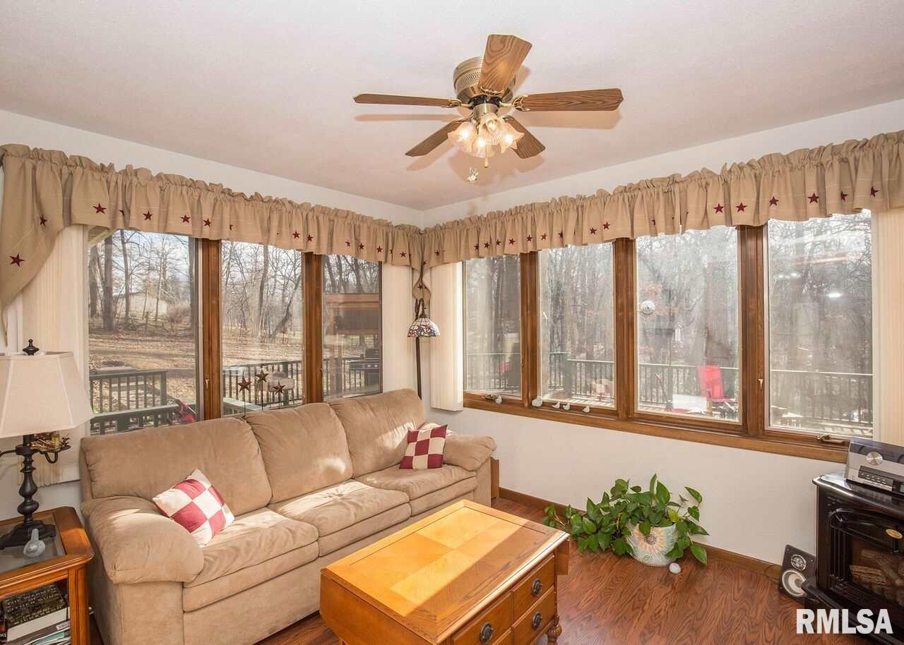 7298 Long Road Fulton, IL 61252 - Photo 8 of 24