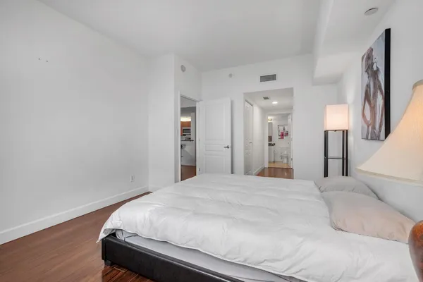 $370,000 | 300 South Duval Street, Unit 2101, Tallahassee, FL 32301