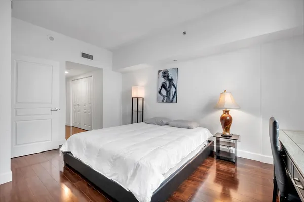 $370,000 | 300 South Duval Street, Unit 2101, Tallahassee, FL 32301