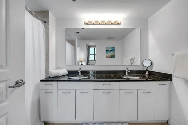 $370,000 | 300 South Duval Street, Unit 2101, Tallahassee, FL 32301