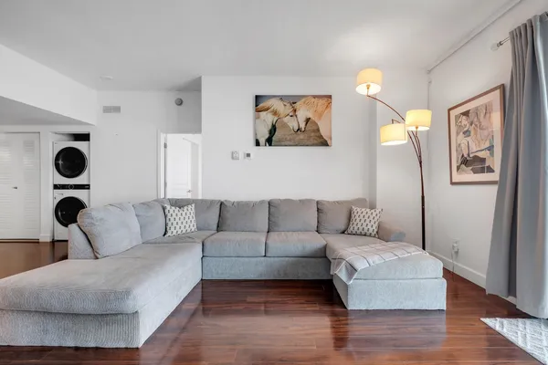 $370,000 | 300 South Duval Street, Unit 2101, Tallahassee, FL 32301