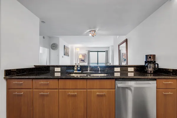 $370,000 | 300 South Duval Street, Unit 2101, Tallahassee, FL 32301