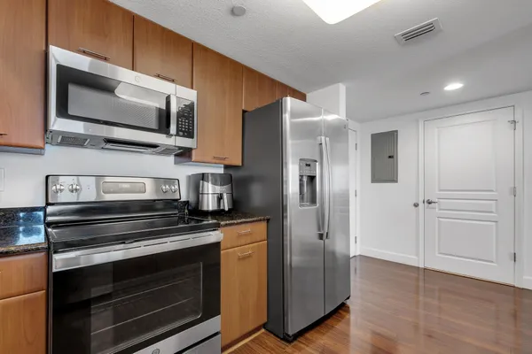 $370,000 | 300 South Duval Street, Unit 2101, Tallahassee, FL 32301