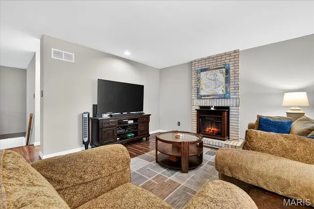 $179,900 | 189 Harvest Moon Court, Unit B, St. Charles, MO 63304