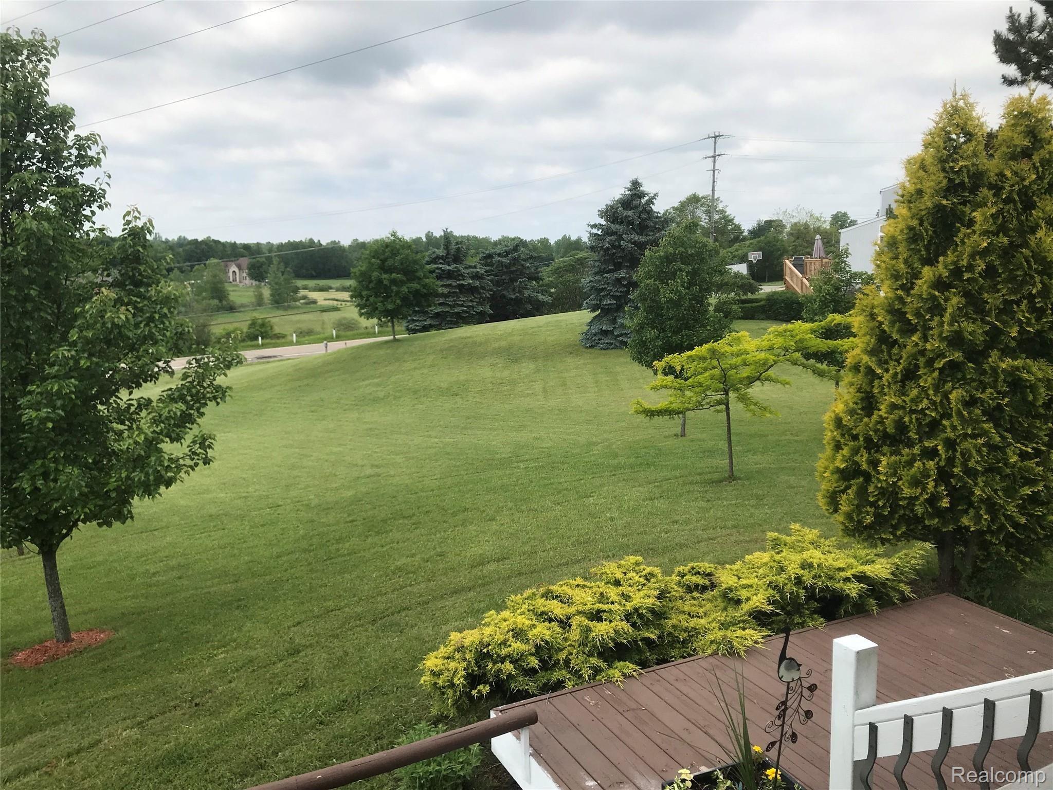 3390 Ludwig Road Oxford, MI 48371 - Photo 10 of 58 IMG_2722.jpg