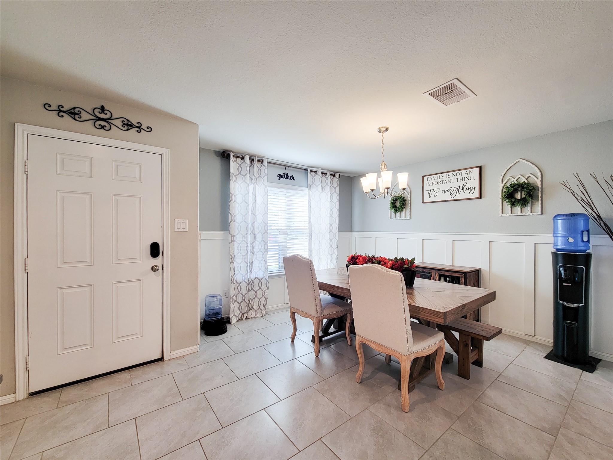 8003 Ecru Lane Rosharon, TX 77583 - Photo 8 of 43 a dining room with furniture and window