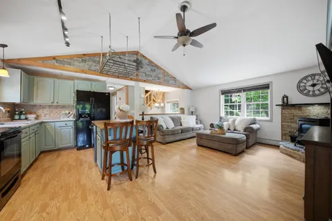 $599,900 | 12 Campbell Drive, Pelham, NH 03076