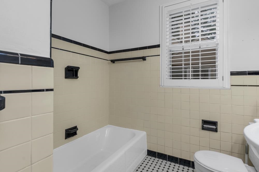 50 North Ashlawn Road Memphis, TN 38112 - Photo 12 of 24 Gallery Image 12