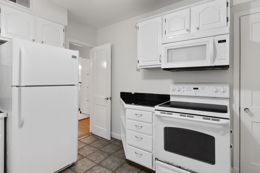 50 North Ashlawn Road Memphis, TN 38112 - Photo 6 of 24 Gallery Image 6