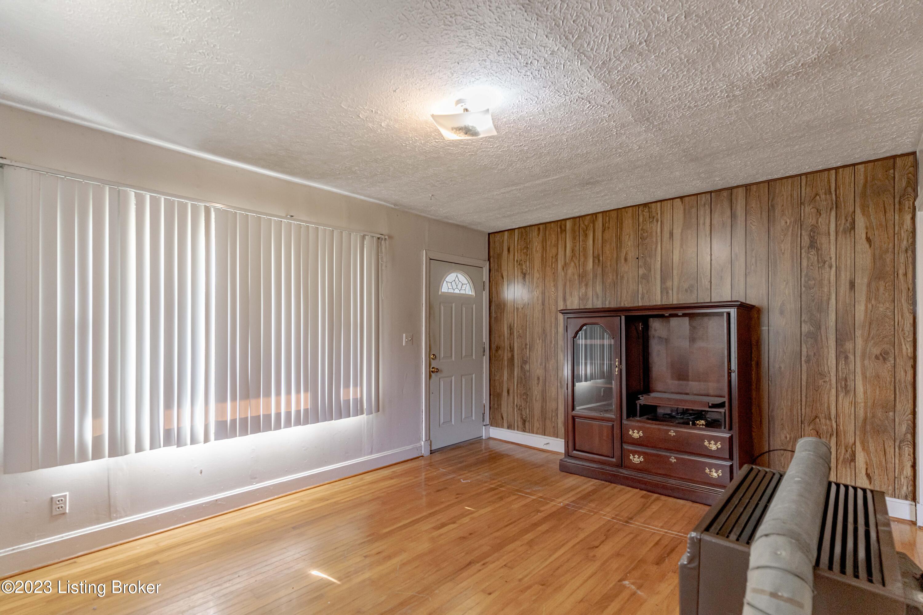 260 Klapper Road Brooks, KY 40109 - Photo 5 of 35 DSC08937