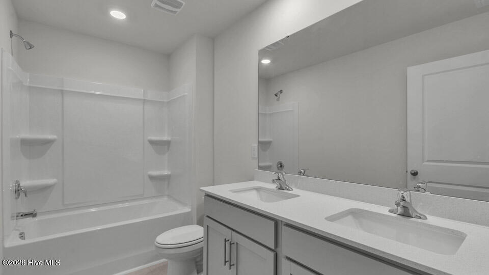 360 Hartfield Avenue Raeford, NC 28376 - Photo 25 of 31 Bathroom