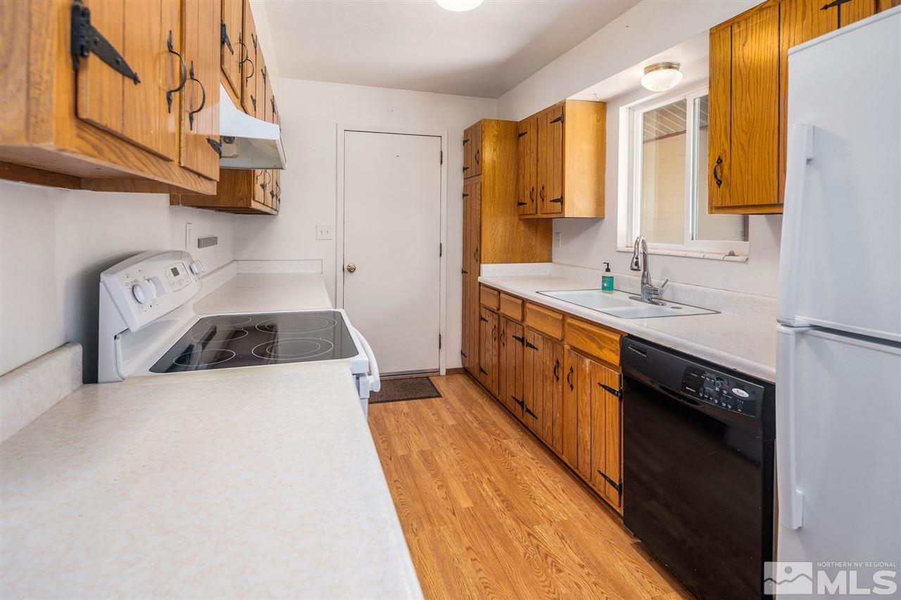95 Saddle Lane Reno, NV 89508 - Photo 8 of 40 Photo 8