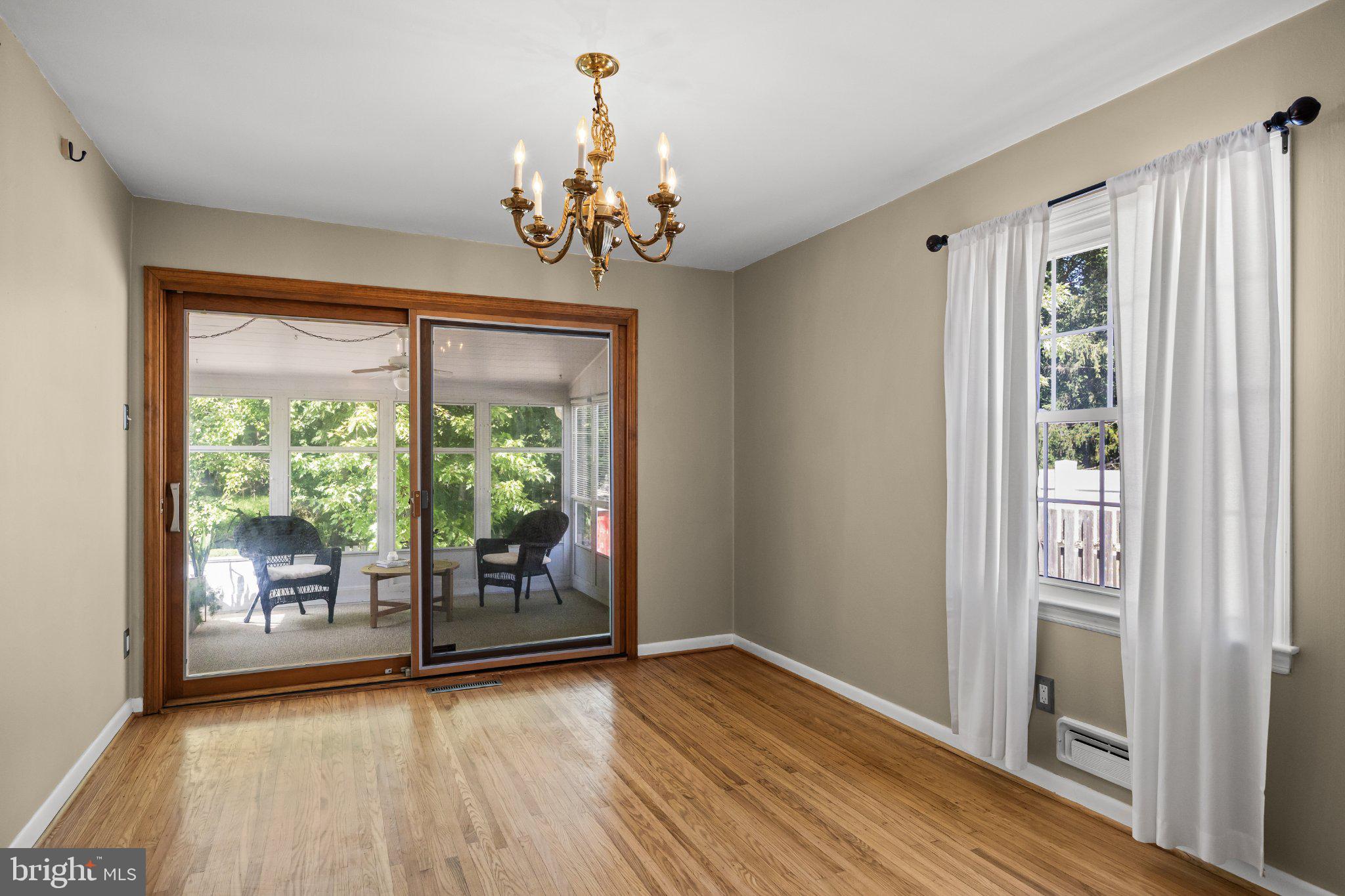 526 Tarrington Road Cherry Hill, NJ 08034 - Photo 12 of 26 Gallery Image 12
