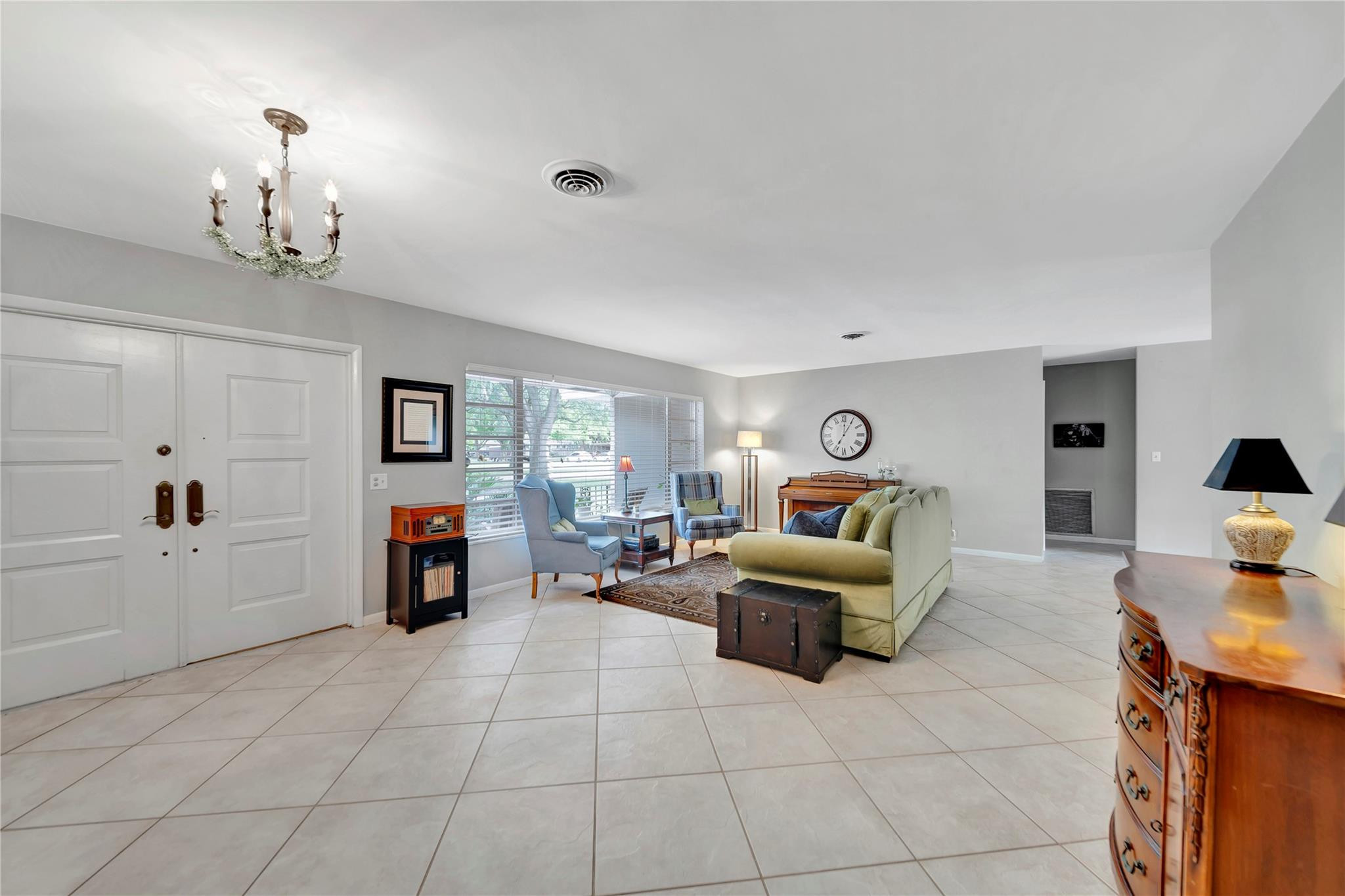 5600 Plantation Road Plantation, FL 33317 - Photo 5 of 68 Photo 5