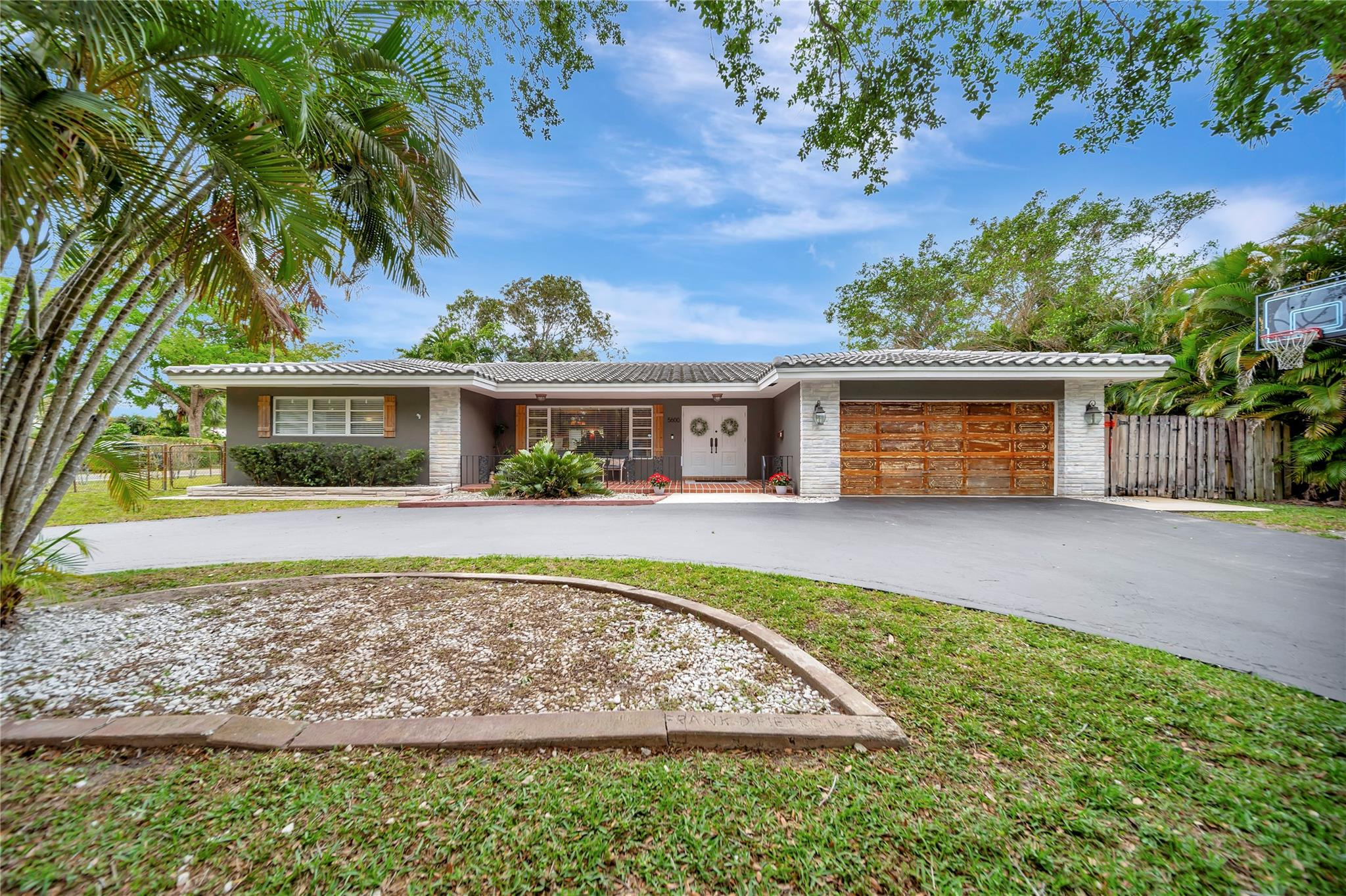 5600 Plantation Road Plantation, FL 33317 - Photo 9 of 68 Photo 9