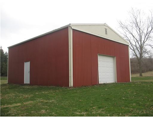 262 McKrell Road Tarentum, PA 15084 - Photo 17 of 18 Stable/Barn.