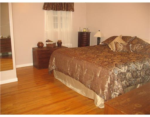 262 McKrell Road Tarentum, PA 15084 - Photo 5 of 18 Master Bedroom. Master BR w/hardwd flrs and private bath