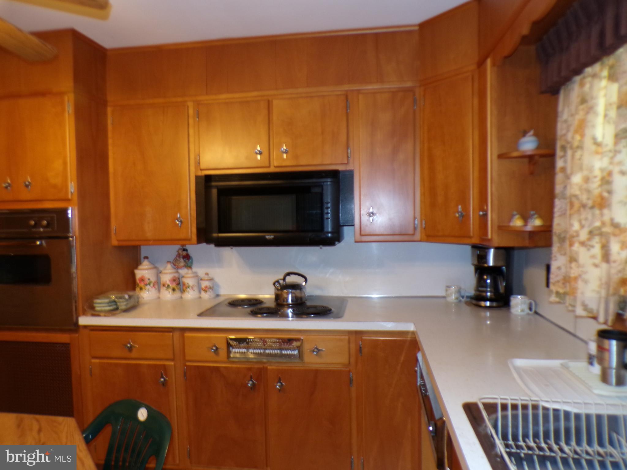 2933 Hampstead Mexico Road Hampstead, MD 21074 - Photo 28 of 64 Kitchen stovetop