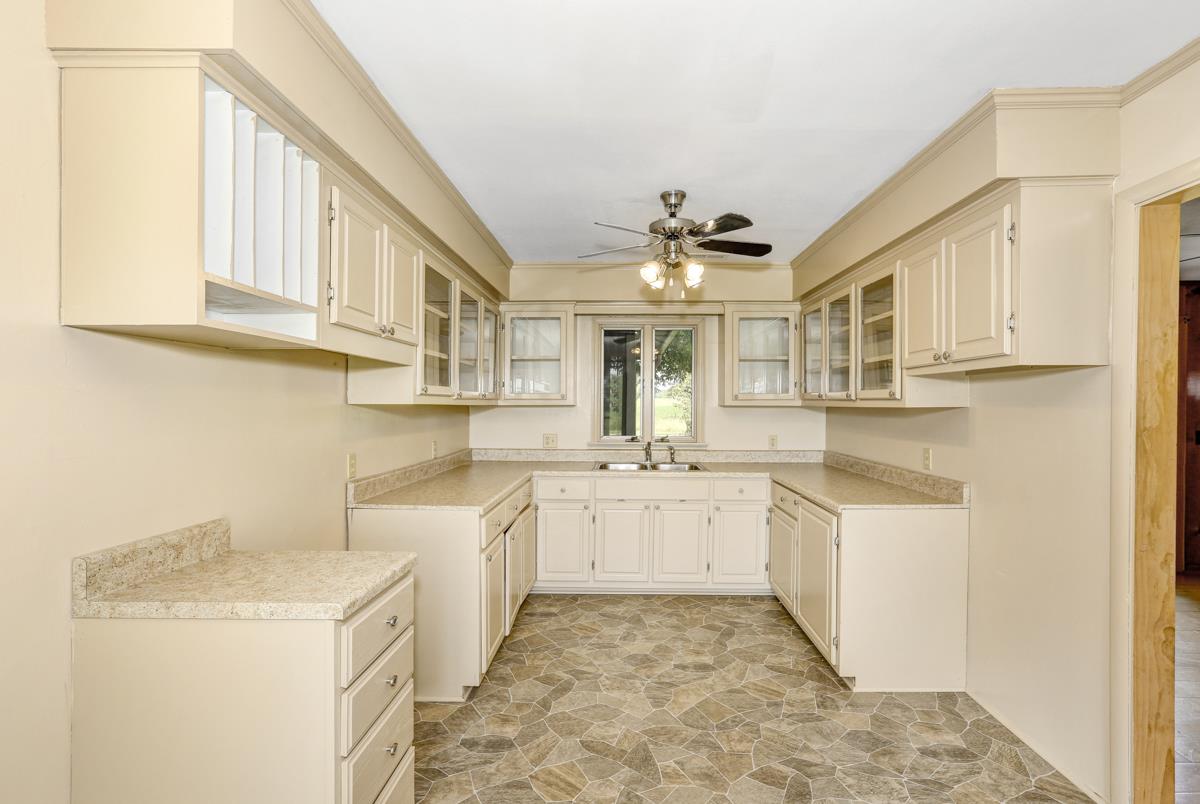 189 You Take It Road Ardmore, TN 38449 - Photo 14 of 26 Kitchen - No appliances.