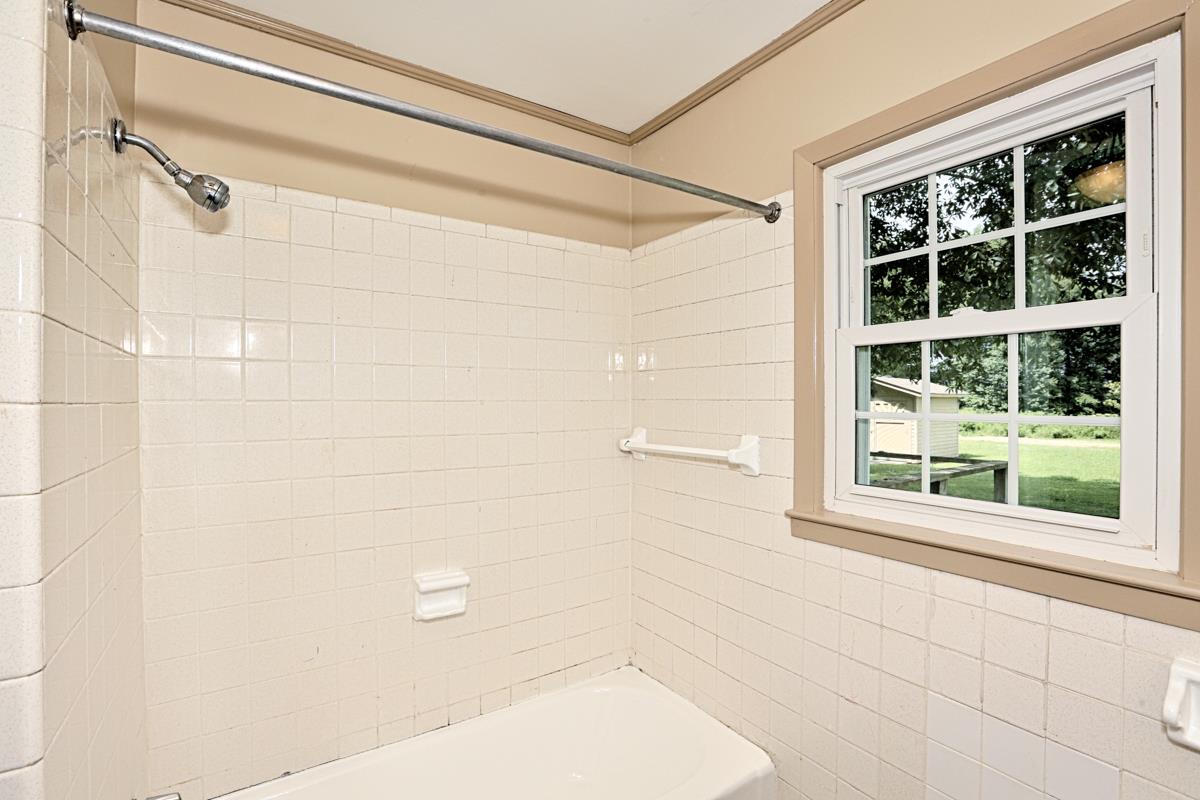 189 You Take It Road Ardmore, TN 38449 - Photo 25 of 26 Full Bath