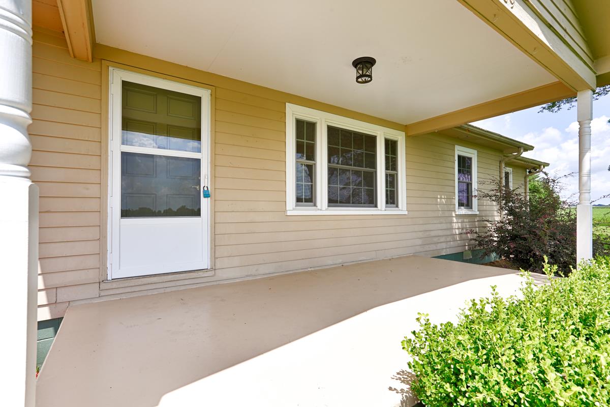 189 You Take It Road Ardmore, TN 38449 - Photo 5 of 26 Covered Front Porch