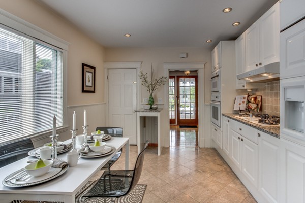 34 Banks Road Swampscott, MA 01907 - Photo 17 of 27 Gallery Image 17