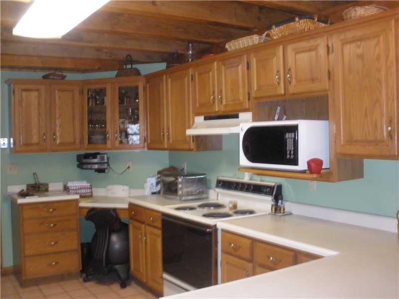 852 Soap Run Road Fombell, PA 16123 - Photo 21 of 22 Kitchen.