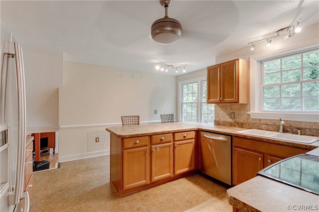 8104 Duncaster Road Richmond, VA 23235 - Photo 8 of 25 Gallery Image 8