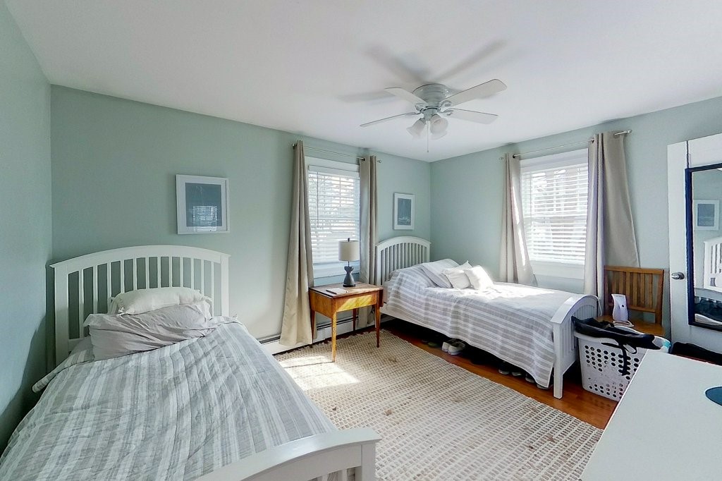 46 Allston Avenue Middletown, RI 02842 - Photo 12 of 20