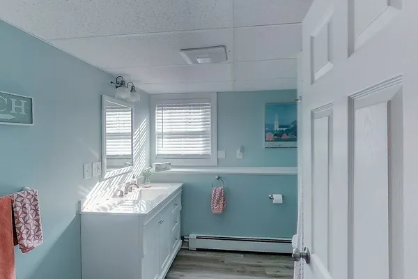 $3,100 | 46 Allston Avenue, Middletown, RI 02842