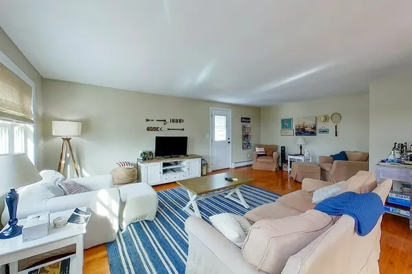 $3,100 | 46 Allston Avenue, Middletown, RI 02842